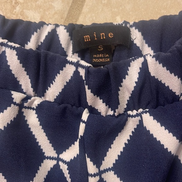 scalloped shorts size small - Picture 2 of 4